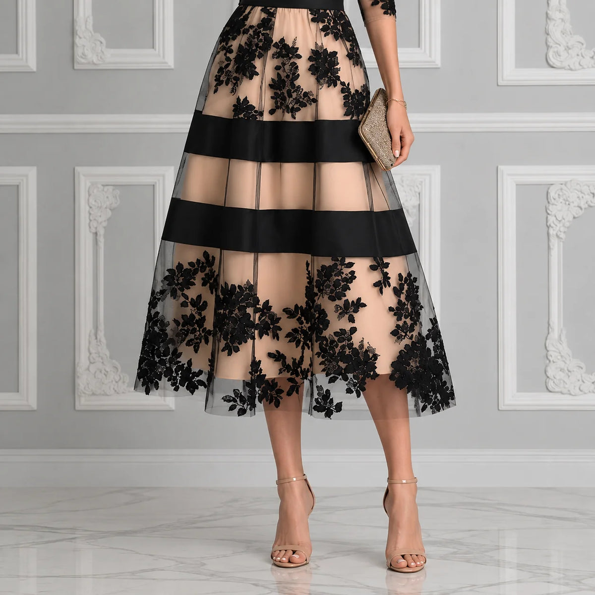 IRIS | Vestido Midi de Encaje Negro