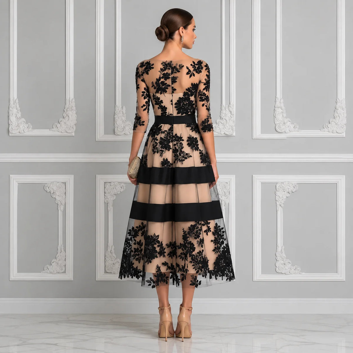 IRIS | Vestido Midi de Encaje Negro