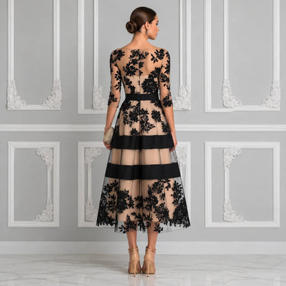 IRIS | Vestido Midi de Encaje Negro