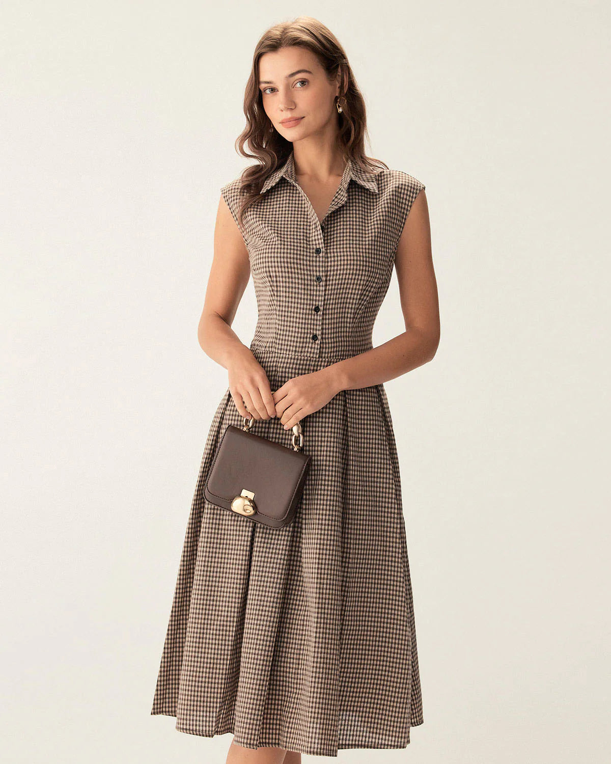 DALIA | Vestido midi plisado a cuadros marrones con botones