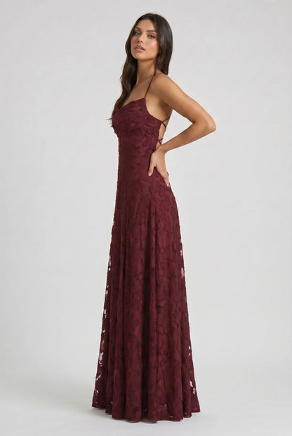 SIRA | Vestido largo y romántico