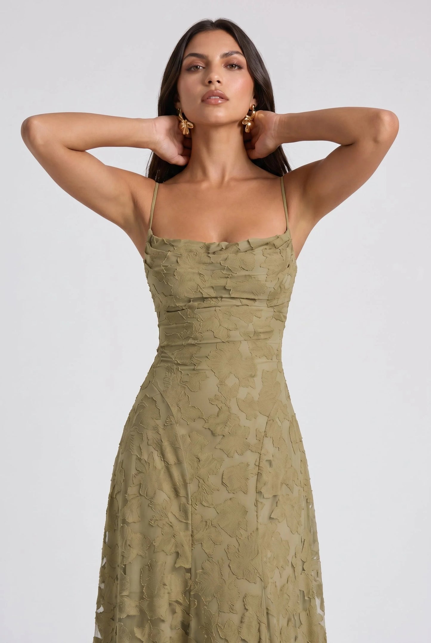 SIRA | Vestido largo y romántico