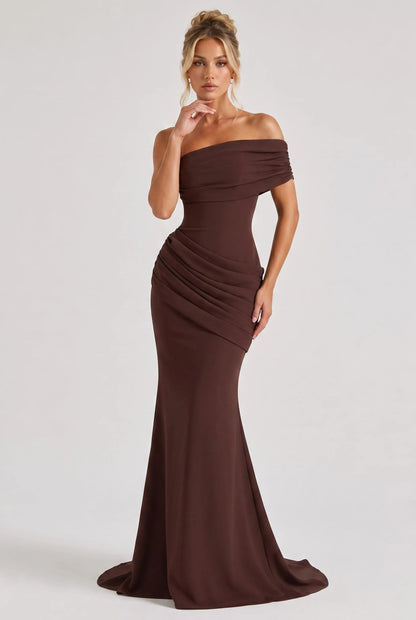ABRIL | Vestido de sirena fruncido de crepé elástico con cola